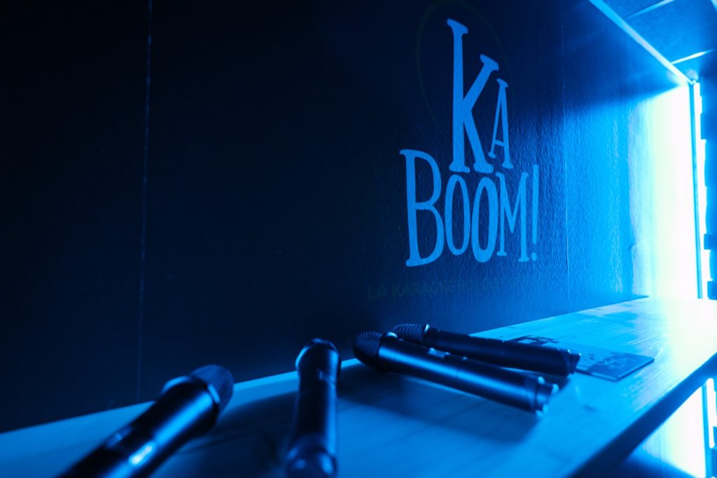 Ambiance lumineuse de la salle Kaboom Chambéry